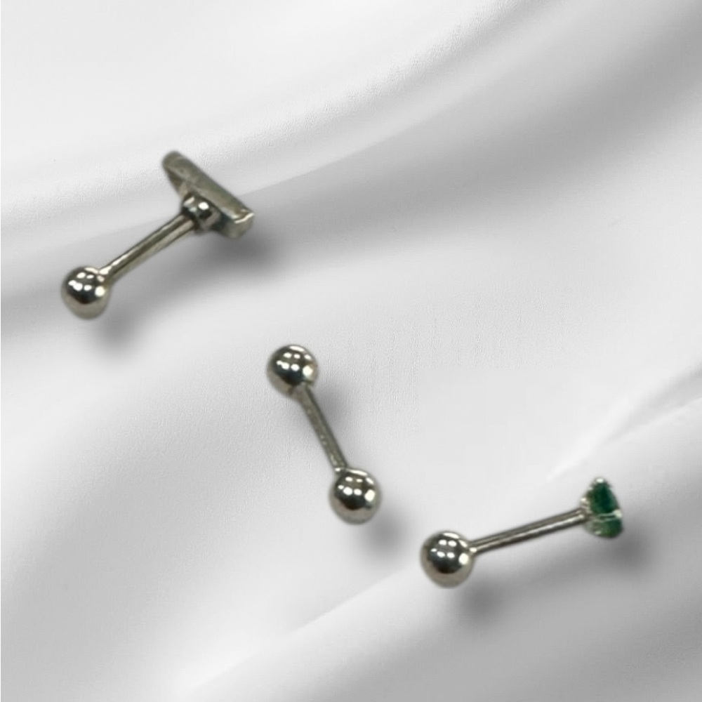 Free 🆕Claire's Single Ear Piercings Set
